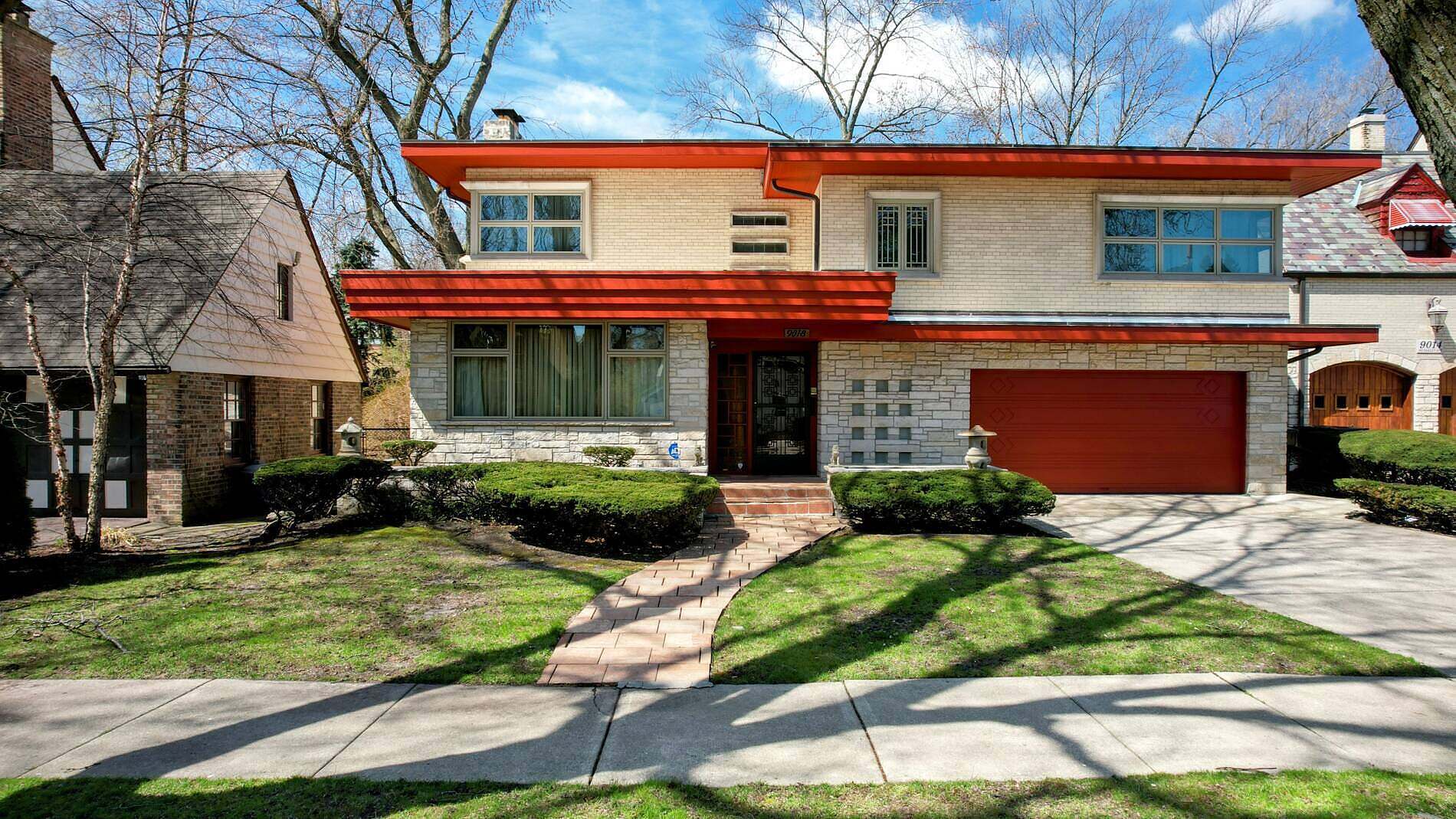 9018 S Oakley